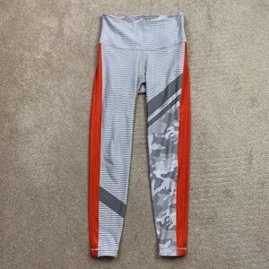 Reversible Leggings Gray Stripe Camo Size Medium 27" Inseam